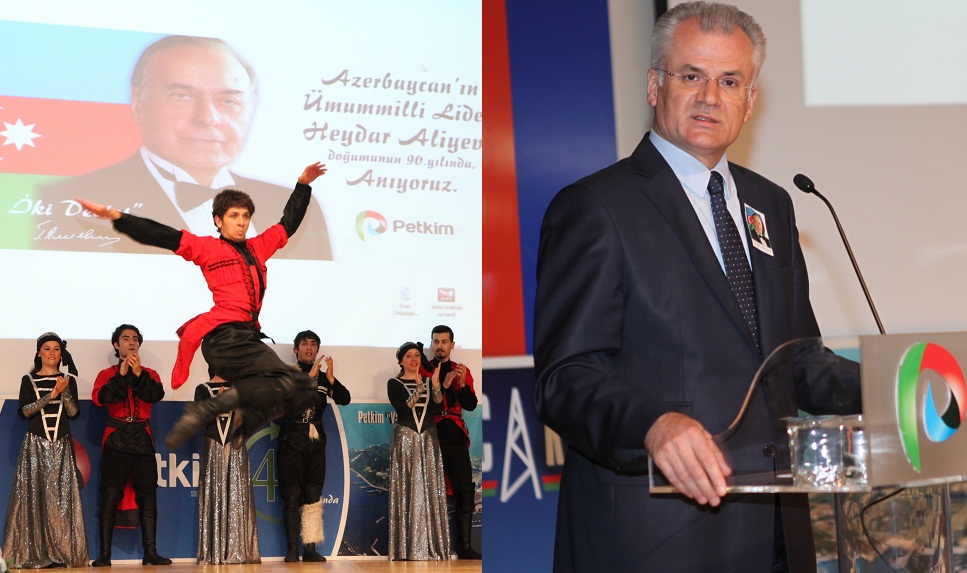 ÇAĞDAŞ AZERBAYCANIN KURUCUSU HEYDAR ALİYEV PETKİMDE ANILDI.